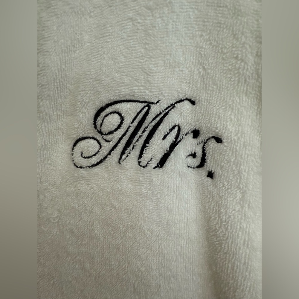 MRS Robe For a Bride- Size Large - Picture 2 of 5